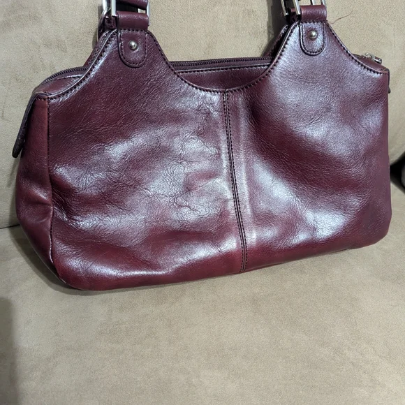 Etienne Aigner Burgundy Shoulder Bag - Picture 3 of 8